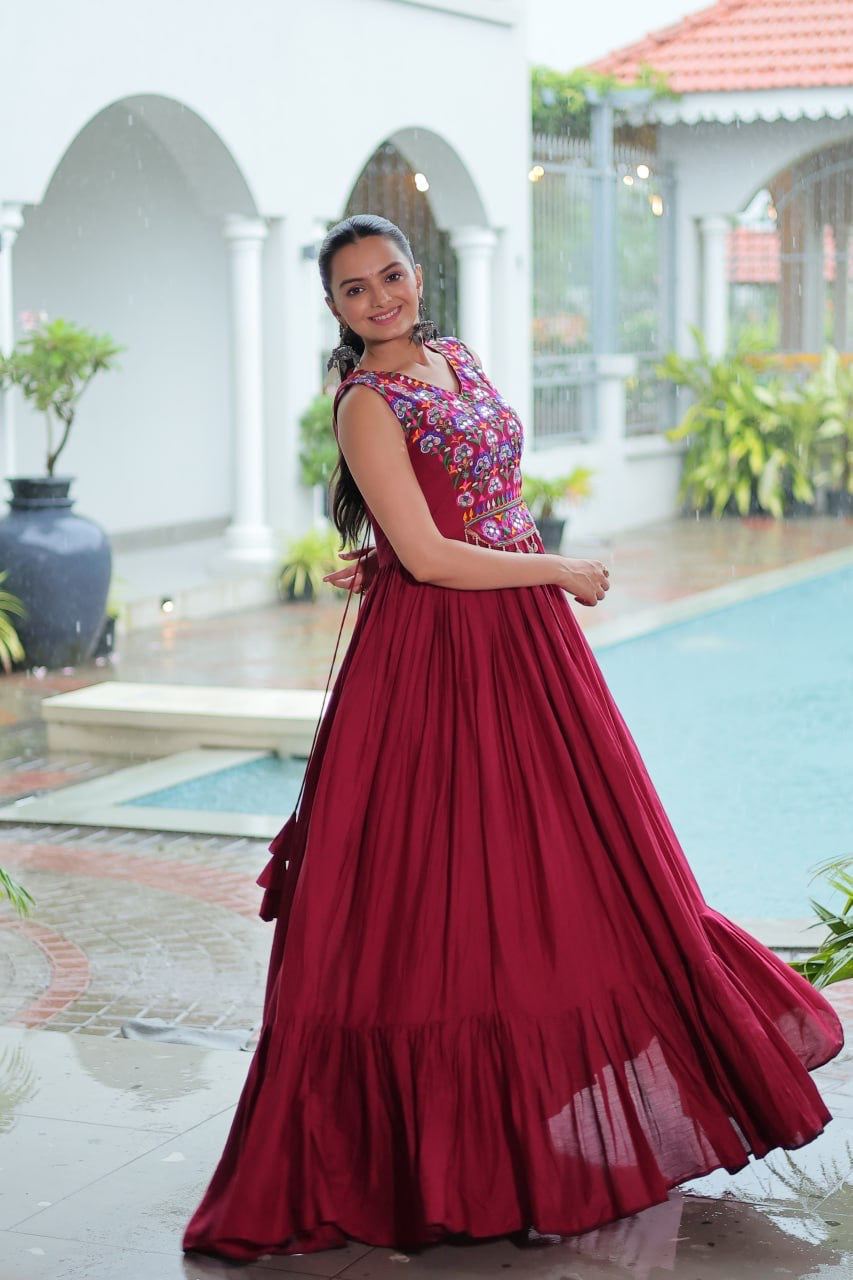 SHIVTRAA DESIGNER NAVRATRI LIGHTLY GOWN EASY WEAR COLLECTIONS – 2025 💃🏻
