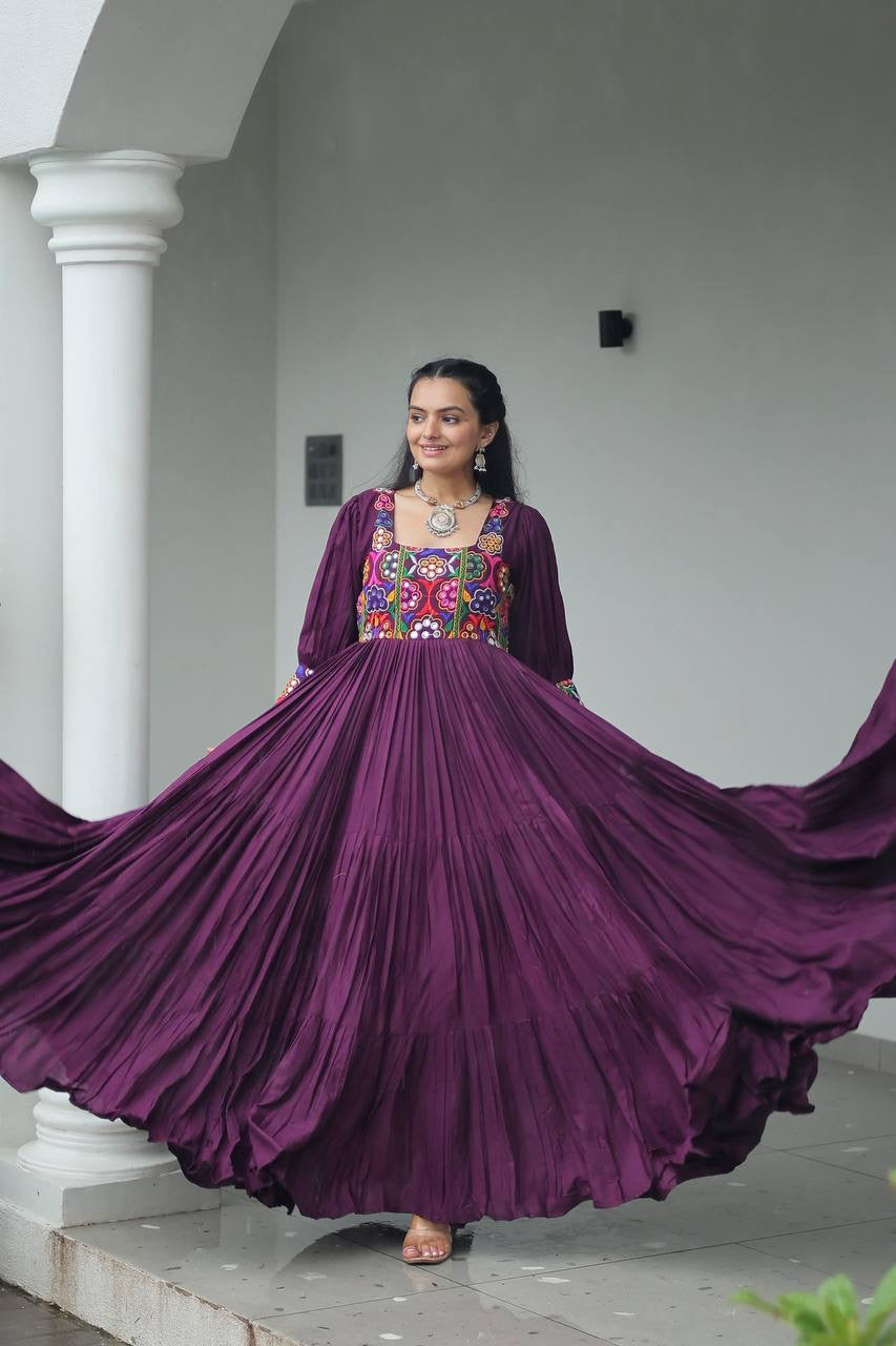 ππ» SHIVTRAA LUXURY CUSTOM DESIGNER NAVRATRI COLLECTION 2025