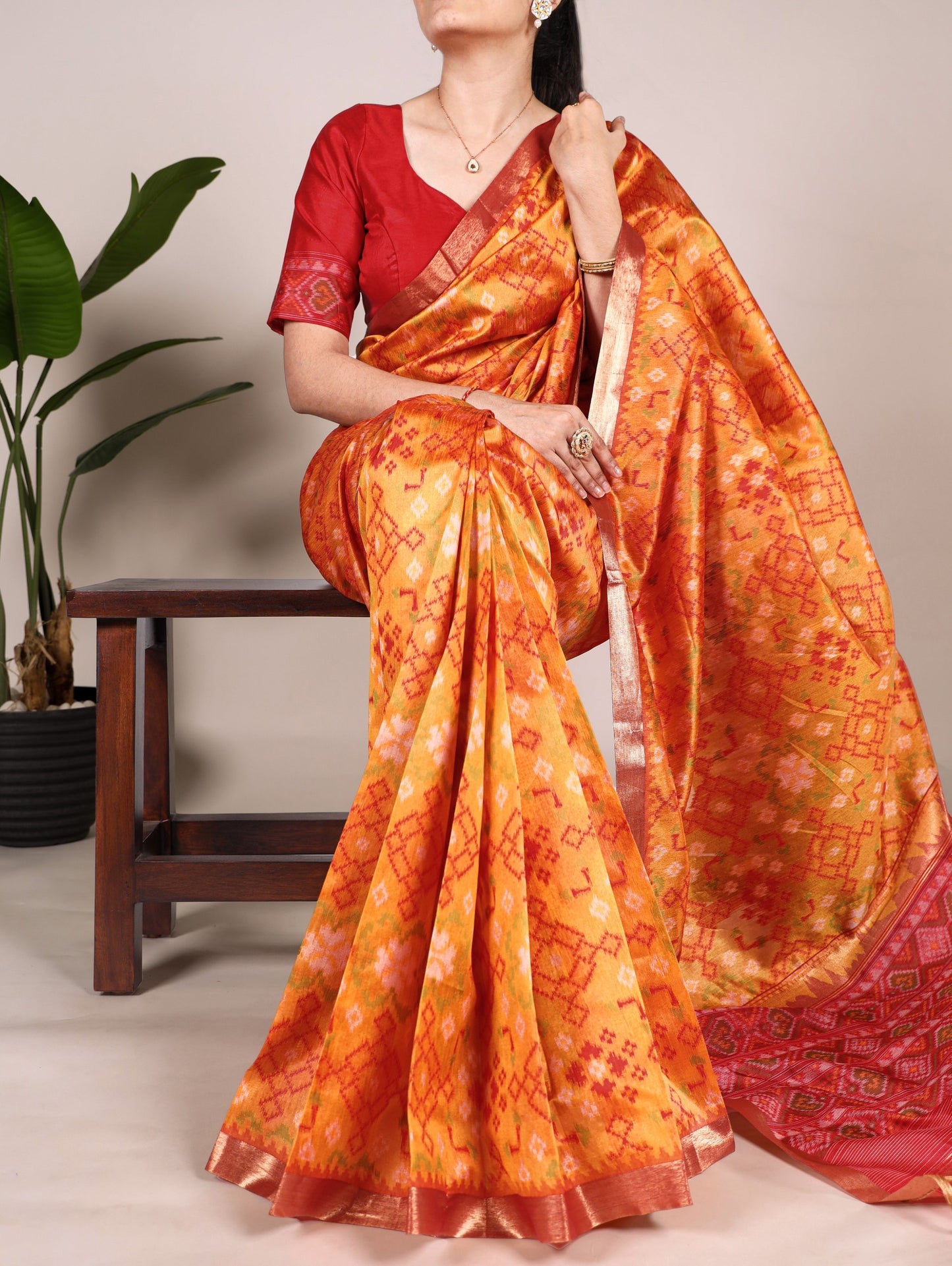 Introducing the exquisite Shivtraa Lux Art in every weave, featuring our stunning Patola Saree! 🪷