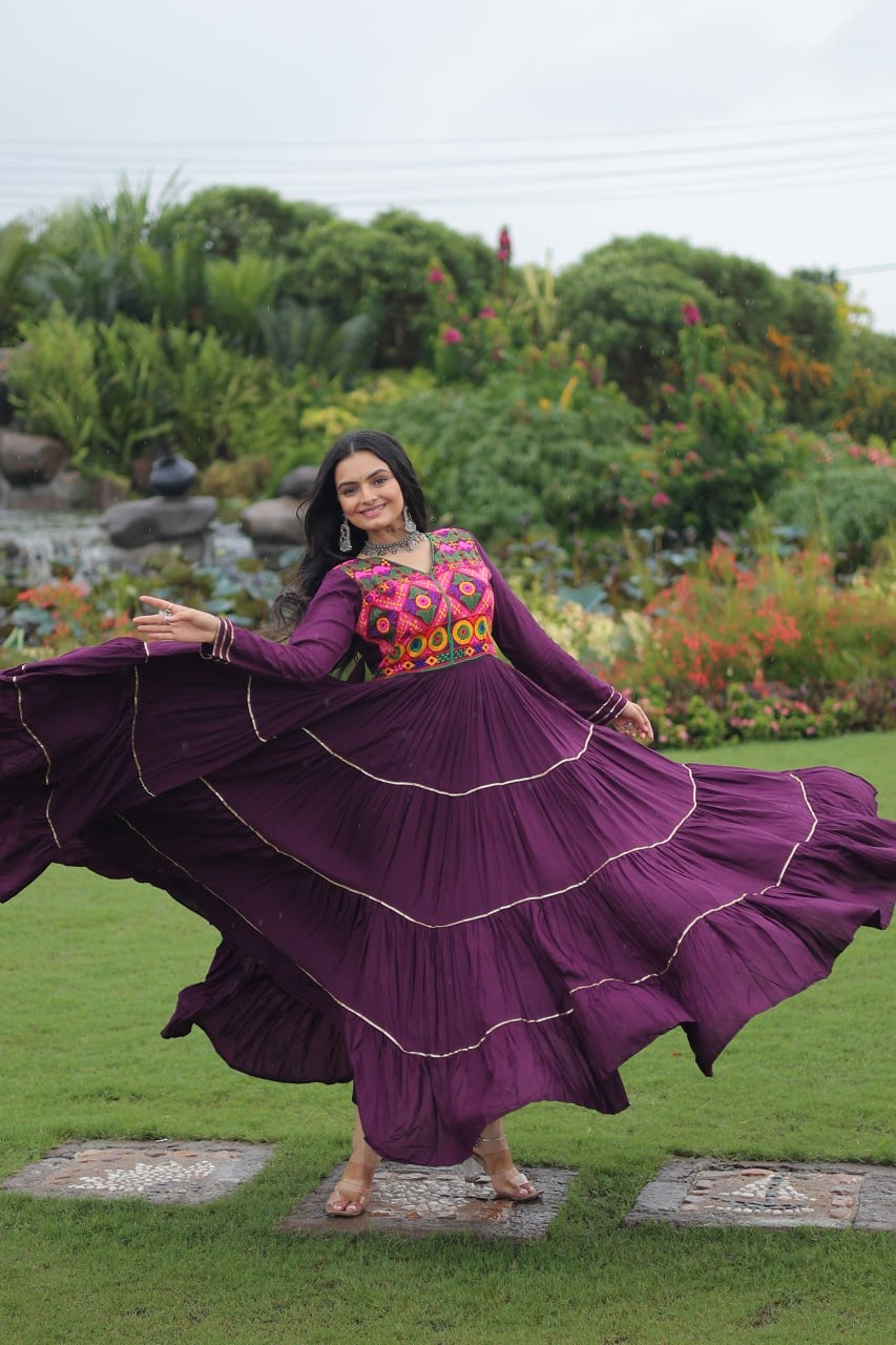 π SHIVTRAA DESIGNER NAVRATRI GOWN COLLECTIONS 2025 ππ»