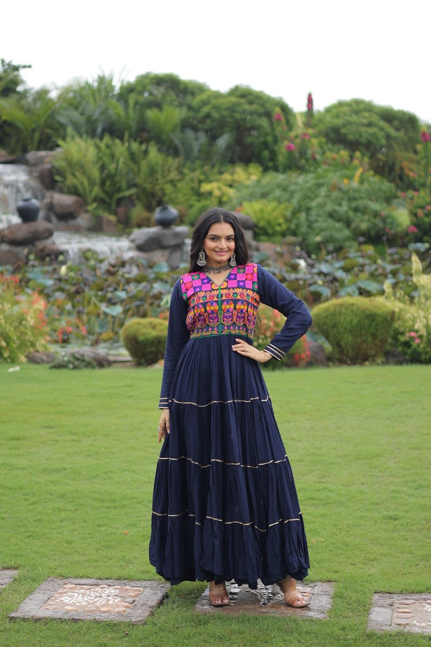 π SHIVTRAA DESIGNER NAVRATRI GOWN COLLECTIONS 2025 ππ»