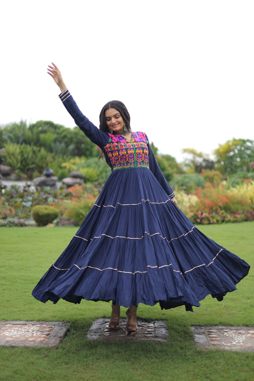 π SHIVTRAA DESIGNER NAVRATRI GOWN COLLECTIONS 2025 ππ»