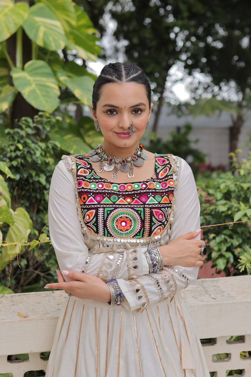 SHIVTRAA’S TOP HIT NAVRATRI LEHENGA CHOLI COLLECTION – 2025 🌟
