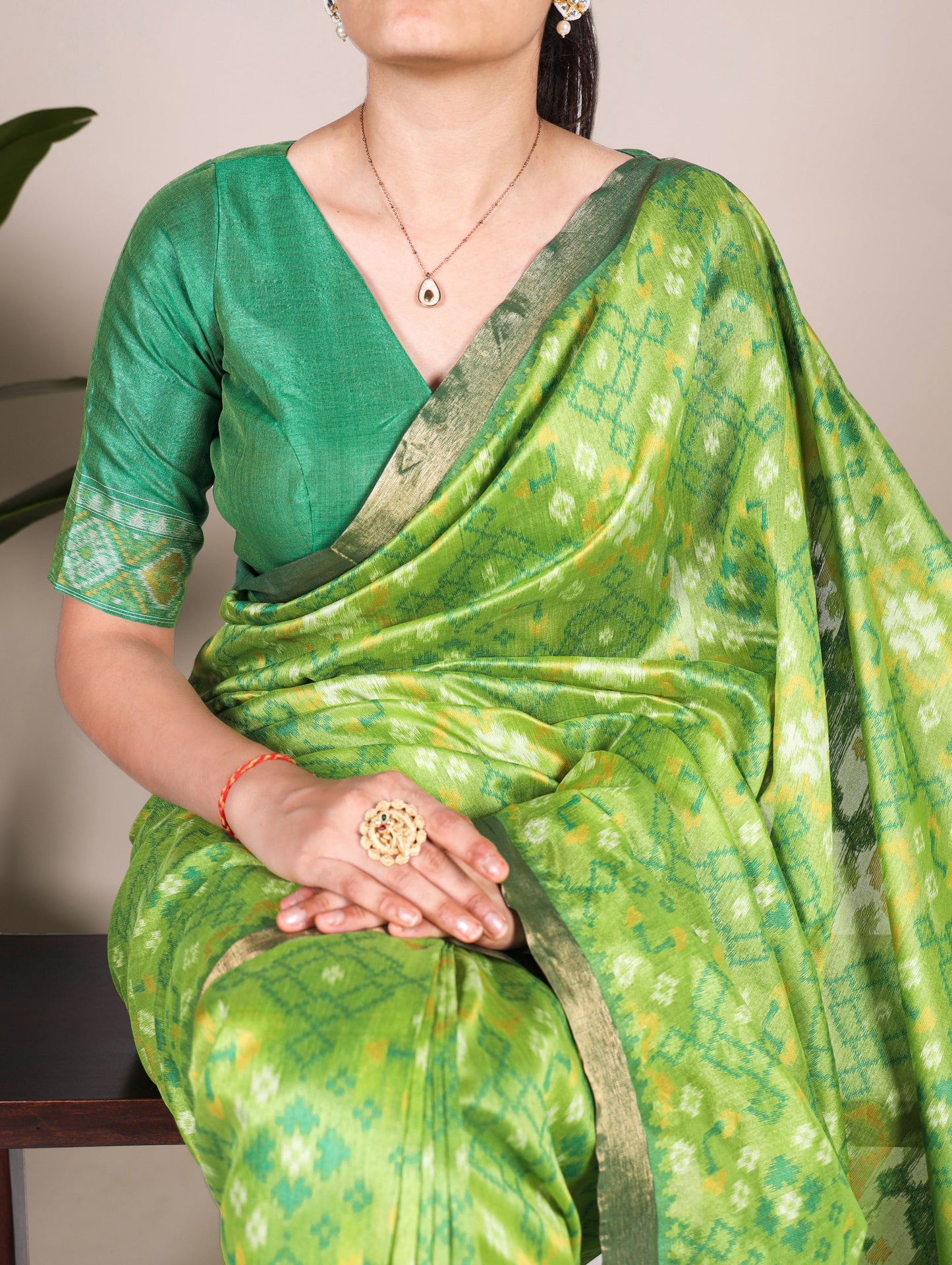 Introducing the exquisite Shivtraa Lux Art in every weave, featuring our stunning Patola Saree! 🪷