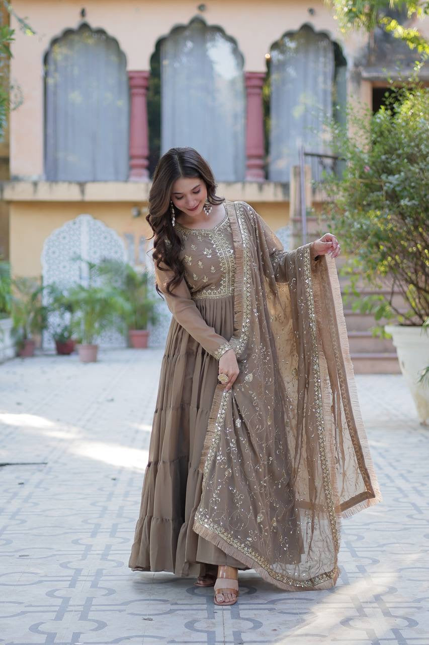 PREMIUM READYMADE GOWN COLLECTIONS 2025, Introducing the Shivtraa Lux Desirable Women's Fully Flair Gown