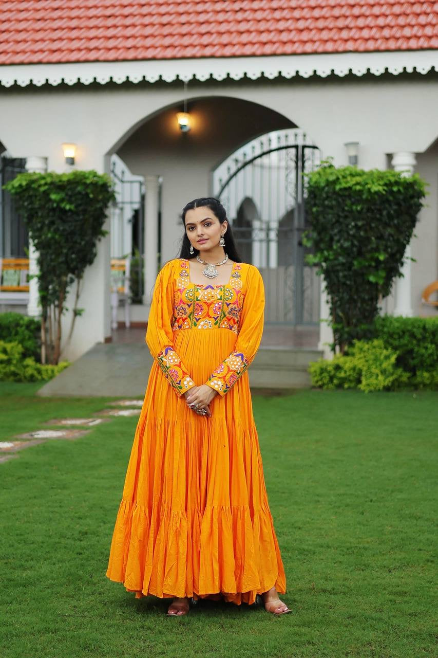 ππ» SHIVTRAA LUXURY CUSTOM DESIGNER NAVRATRI COLLECTION 2025