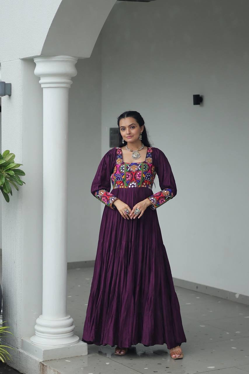 ππ» SHIVTRAA LUXURY CUSTOM DESIGNER NAVRATRI COLLECTION 2025