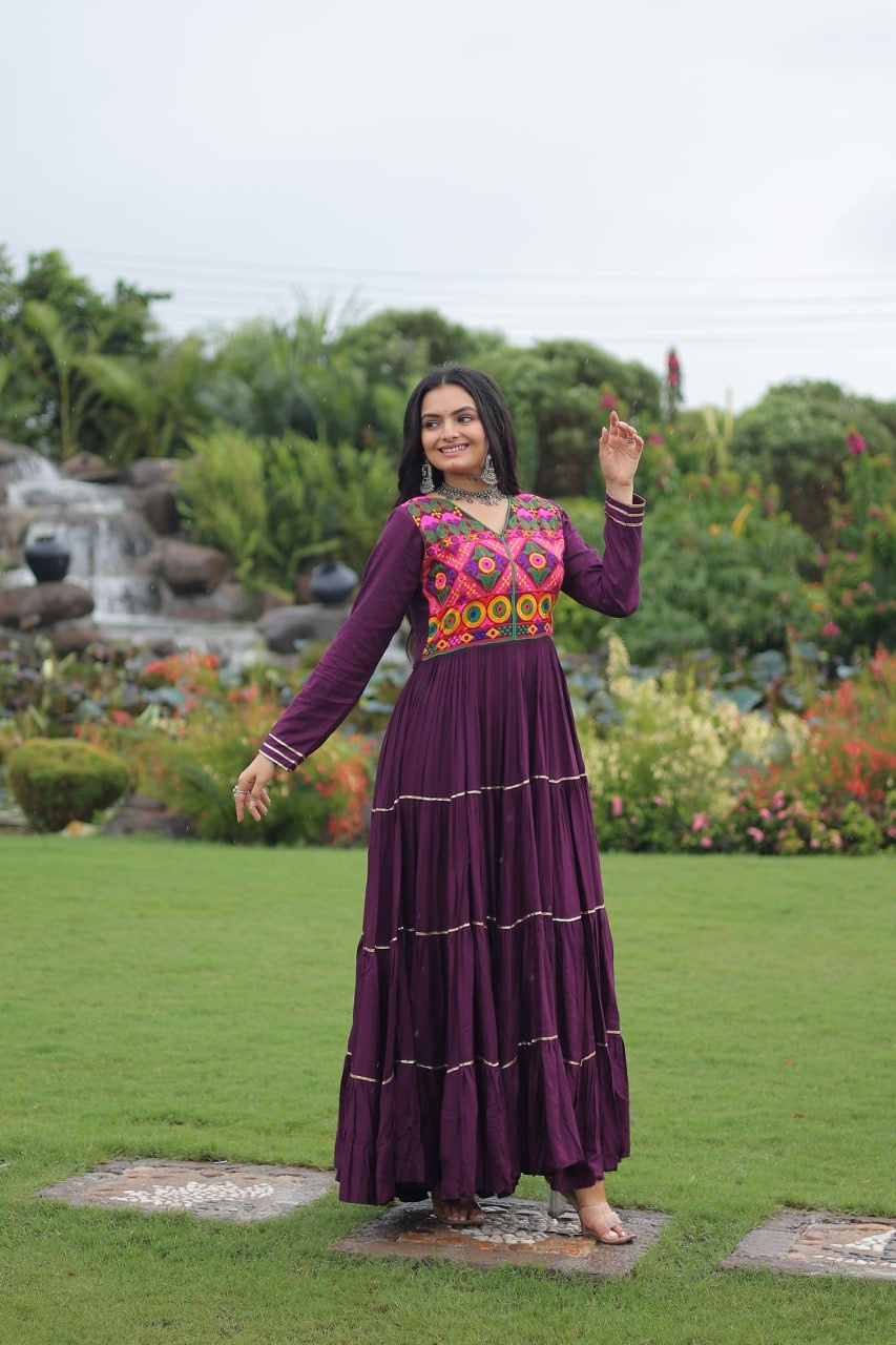 π SHIVTRAA DESIGNER NAVRATRI GOWN COLLECTIONS 2025 ππ»