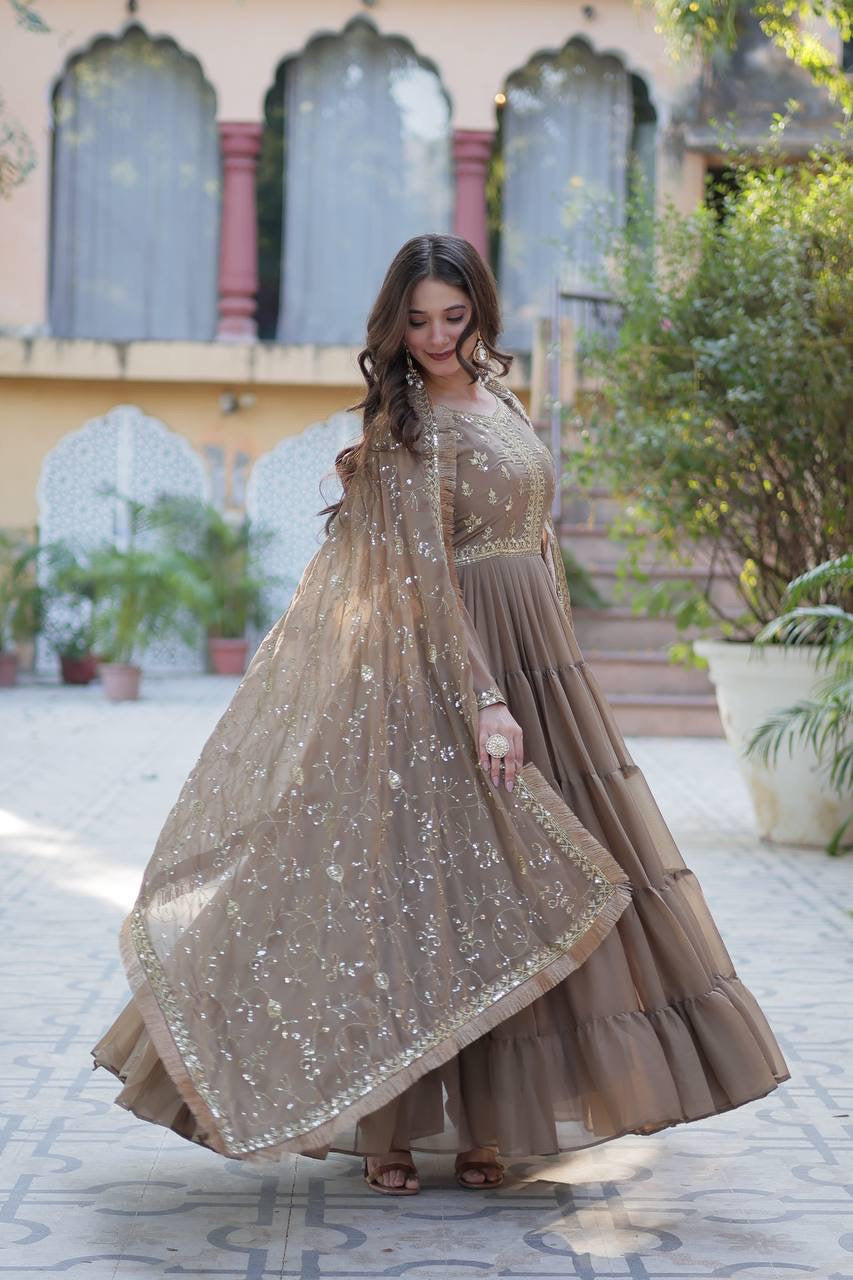 PREMIUM READYMADE GOWN COLLECTIONS 2025, Introducing the Shivtraa Lux Desirable Women's Fully Flair Gown