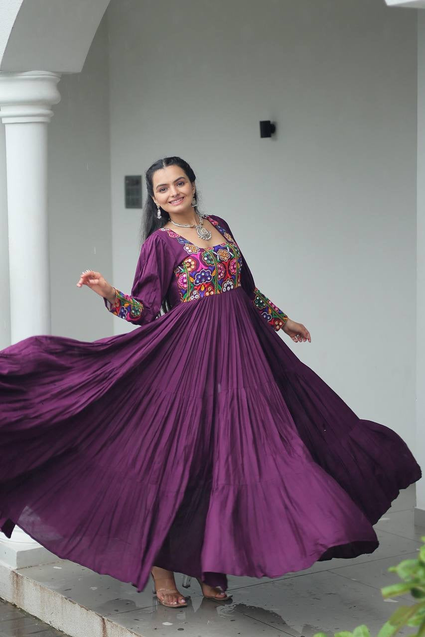 ππ» SHIVTRAA LUXURY CUSTOM DESIGNER NAVRATRI COLLECTION 2025