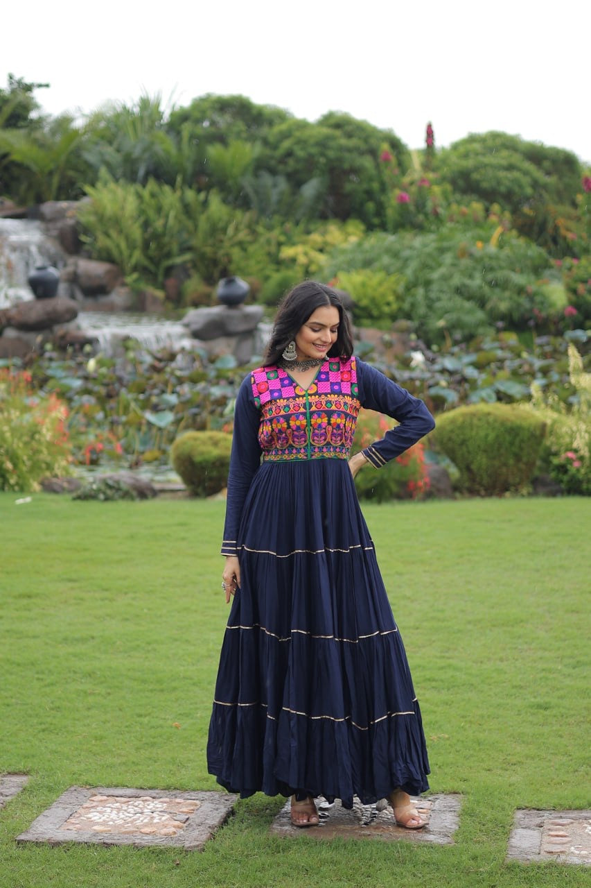 π SHIVTRAA DESIGNER NAVRATRI GOWN COLLECTIONS 2025 ππ»