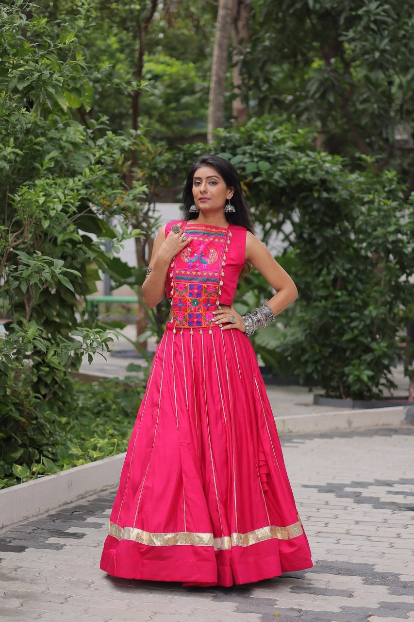 SHIVTRAA DESIGNER NAVRATRI LEHENGA CHOLI COLLECTIONS – 2025