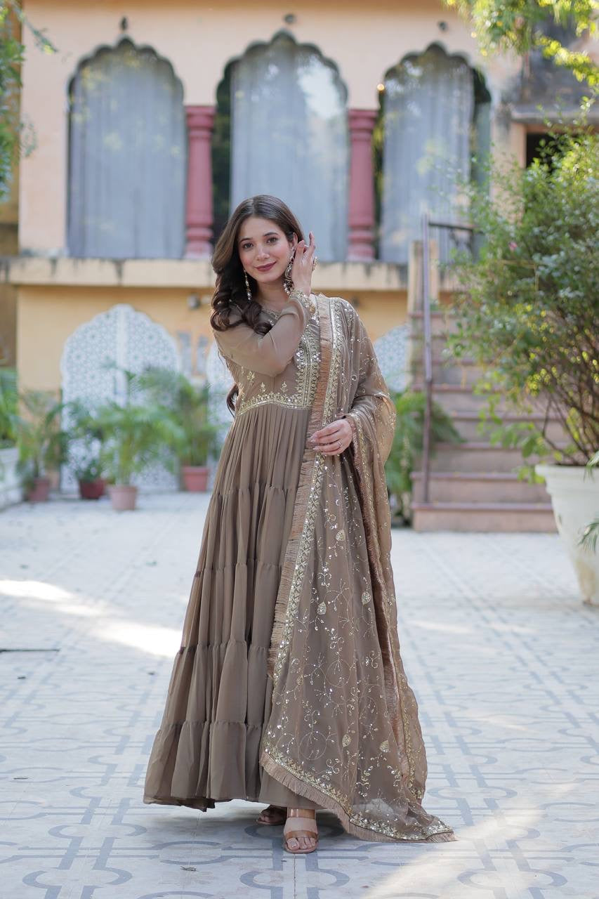 PREMIUM READYMADE GOWN COLLECTIONS 2025, Introducing the Shivtraa Lux Desirable Women's Fully Flair Gown