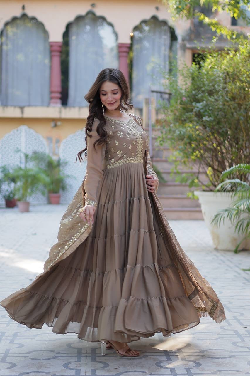 PREMIUM READYMADE GOWN COLLECTIONS 2025, Introducing the Shivtraa Lux Desirable Women's Fully Flair Gown