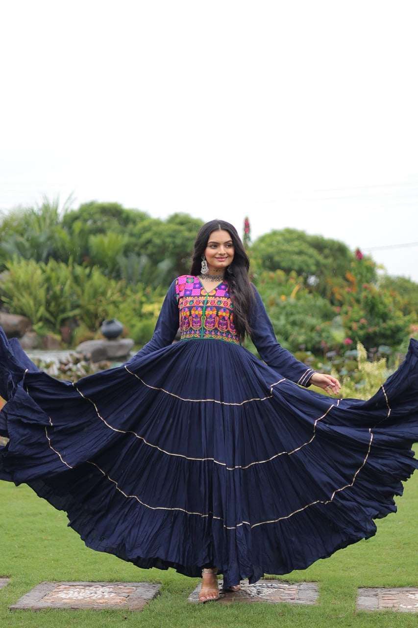 π SHIVTRAA DESIGNER NAVRATRI GOWN COLLECTIONS 2025 ππ»