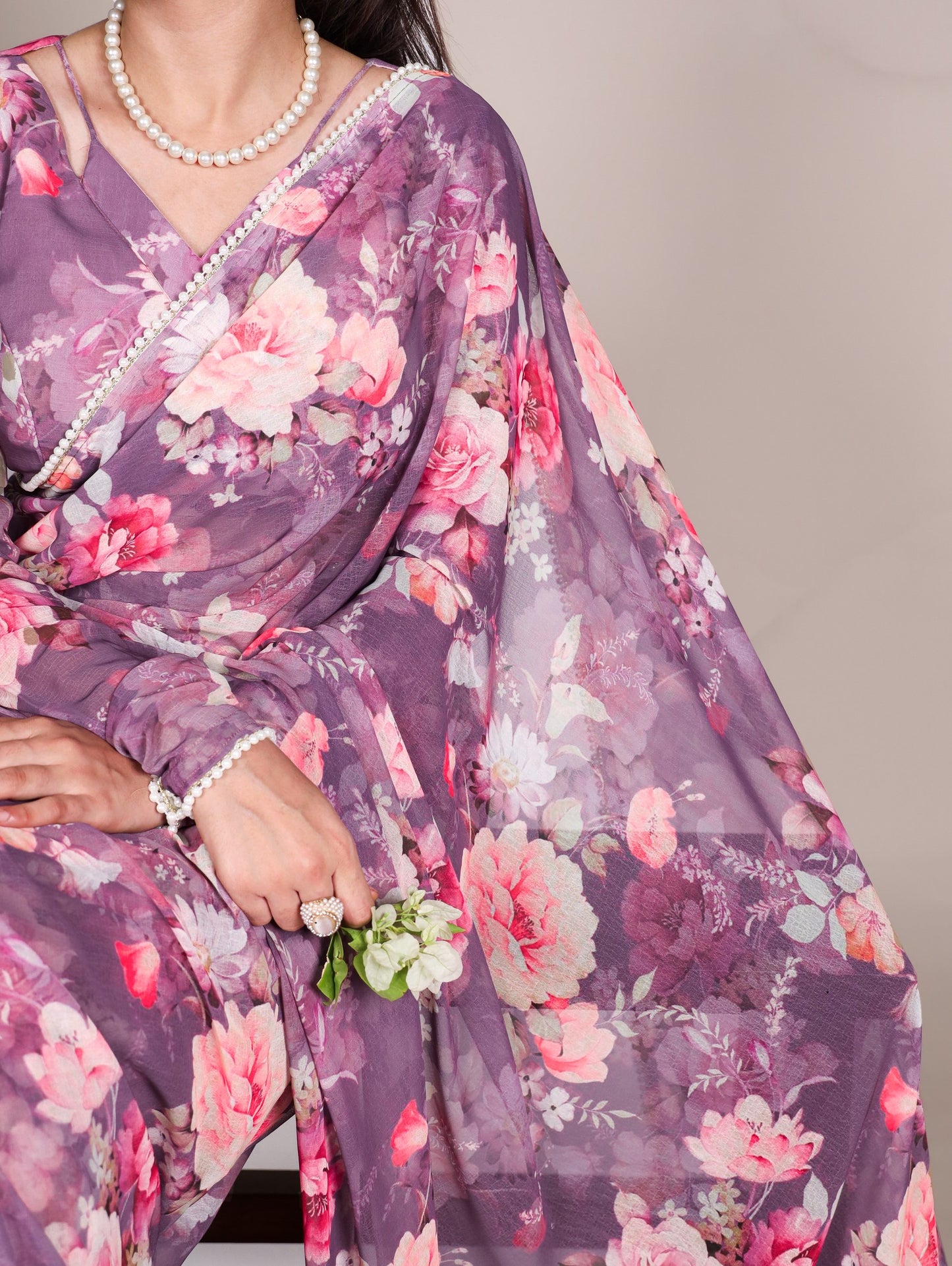 Shivtraa Lux: Refined beauty wrapped in pearls and prints 🪷