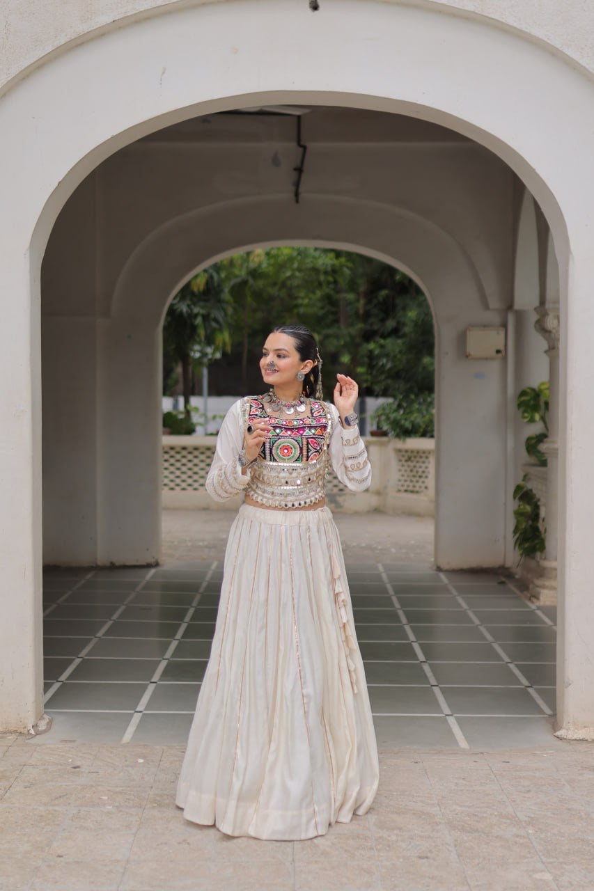 SHIVTRAA’S TOP HIT NAVRATRI LEHENGA CHOLI COLLECTION – 2025 🌟
