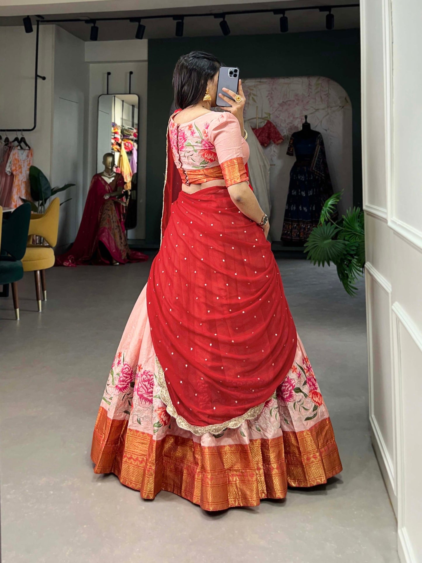 Attention Stunning Cotton Silk Thread Embroidery Lehenga Choli Wid Drape Georgette Dupatta