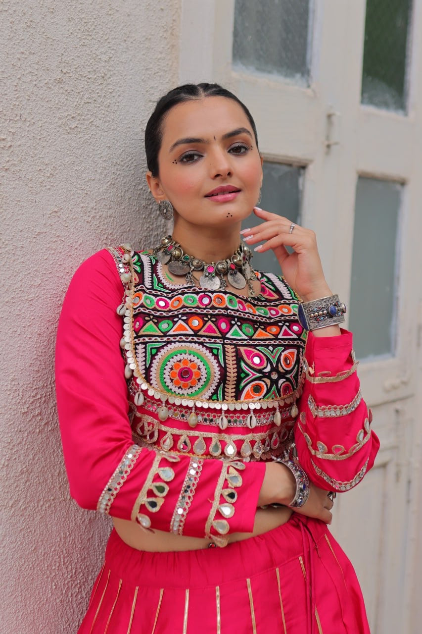 SHIVTRAA’S TOP HIT NAVRATRI LEHENGA CHOLI COLLECTION – 2025 🌟
