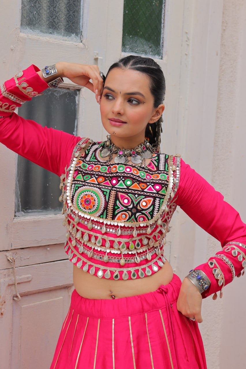 SHIVTRAA’S TOP HIT NAVRATRI LEHENGA CHOLI COLLECTION – 2025 🌟