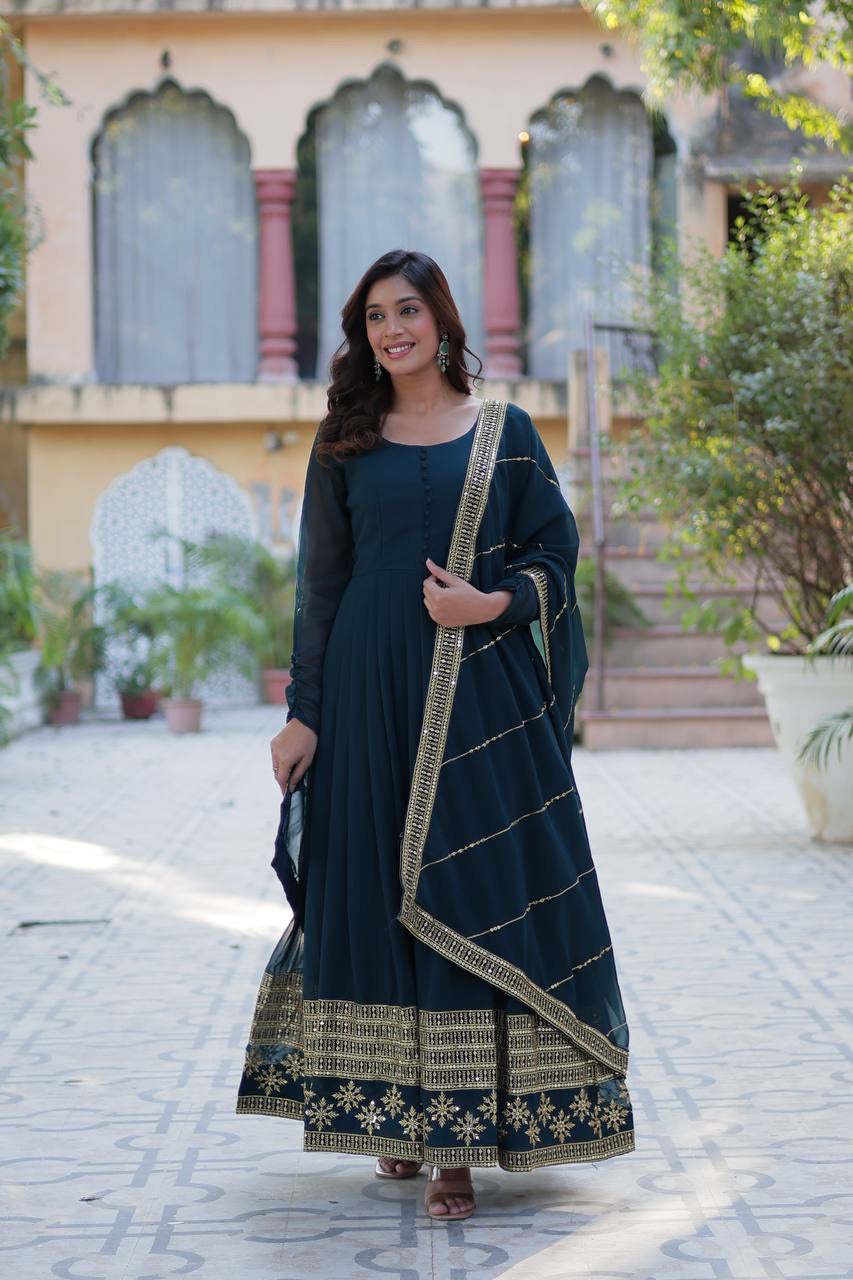 Introducing the Shivtraa Lux Faux Blooming Gown with Dupatta!