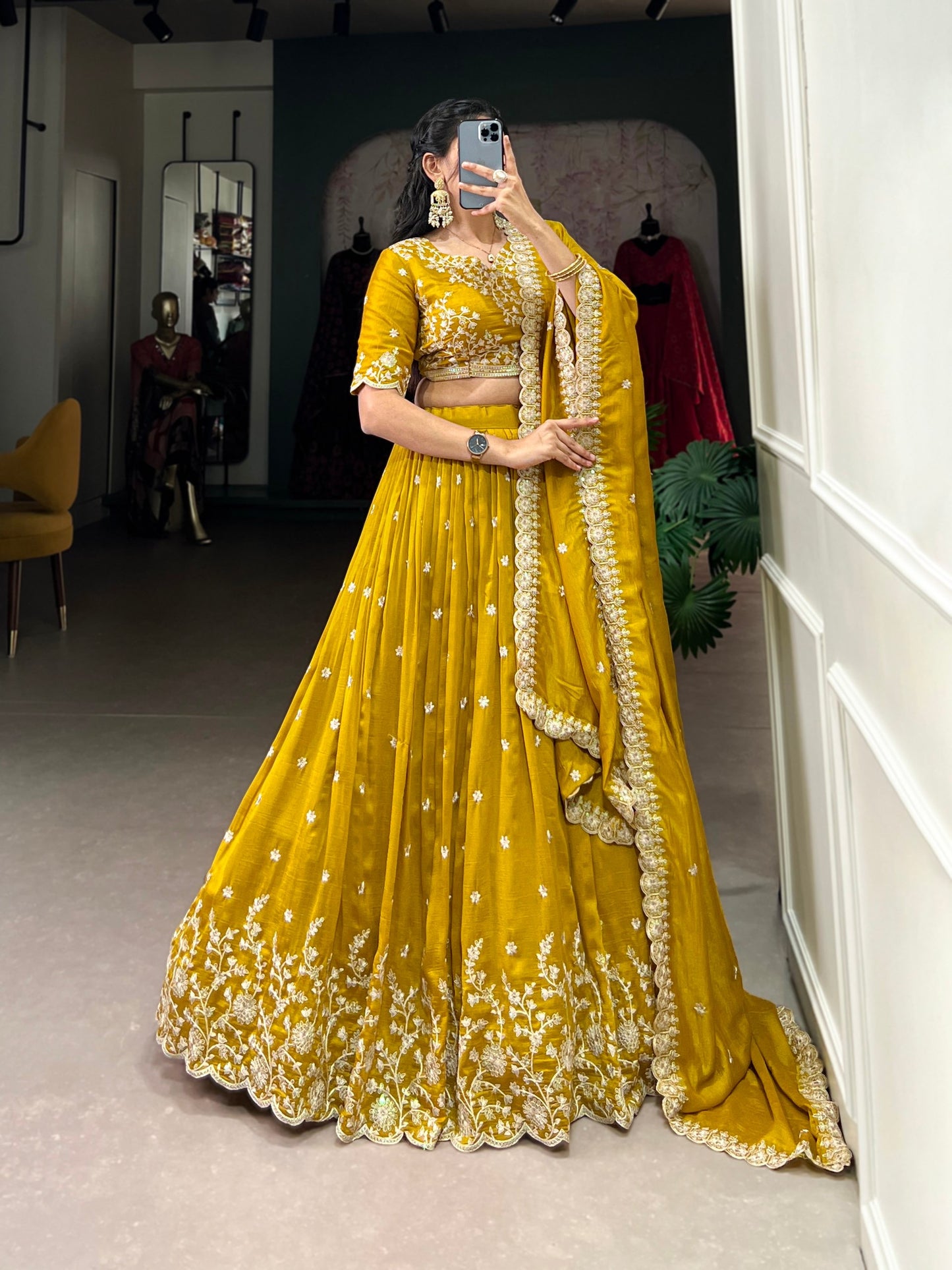 Shivtraa Lux: A Warm Embrace of Mustard and Artistry Designer Outfit