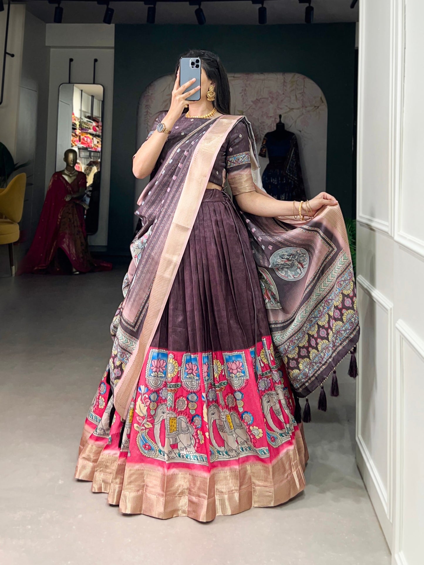 Gajgamini Let Tradition Inspire Your Style Wid Kalamkari Printed Lehenga Choli