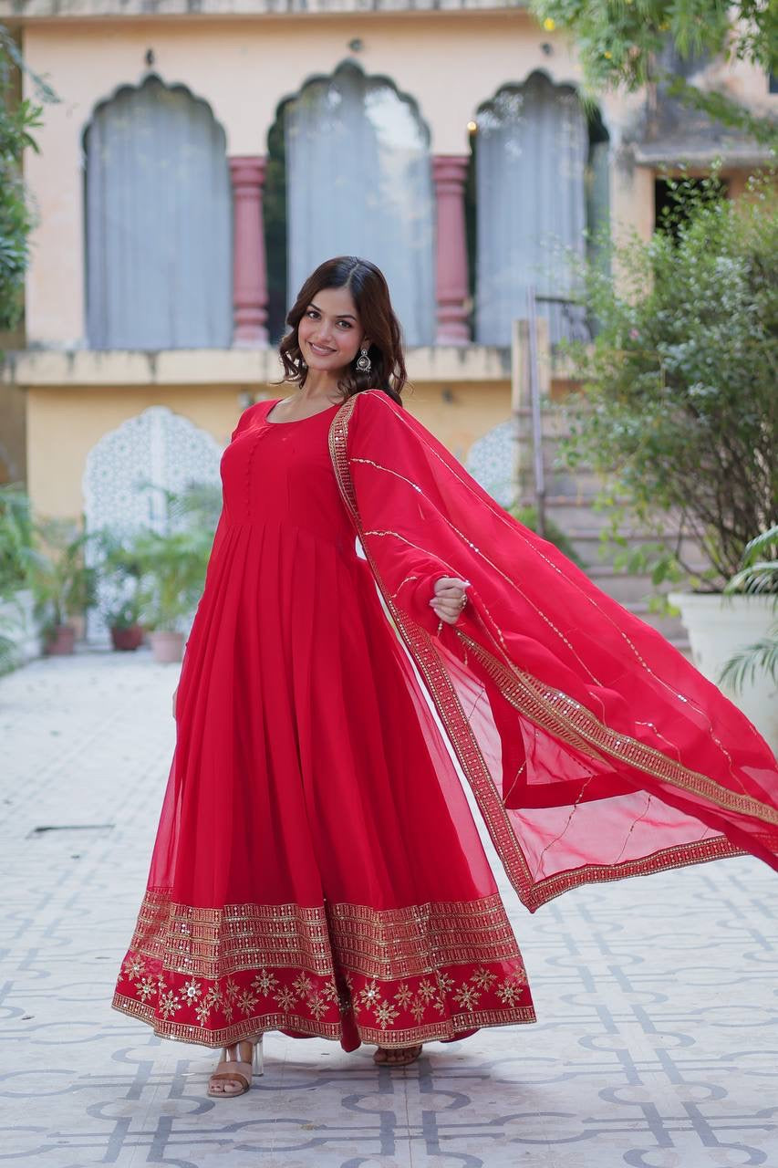 Introducing the Shivtraa Lux Faux Blooming Gown with Dupatta!