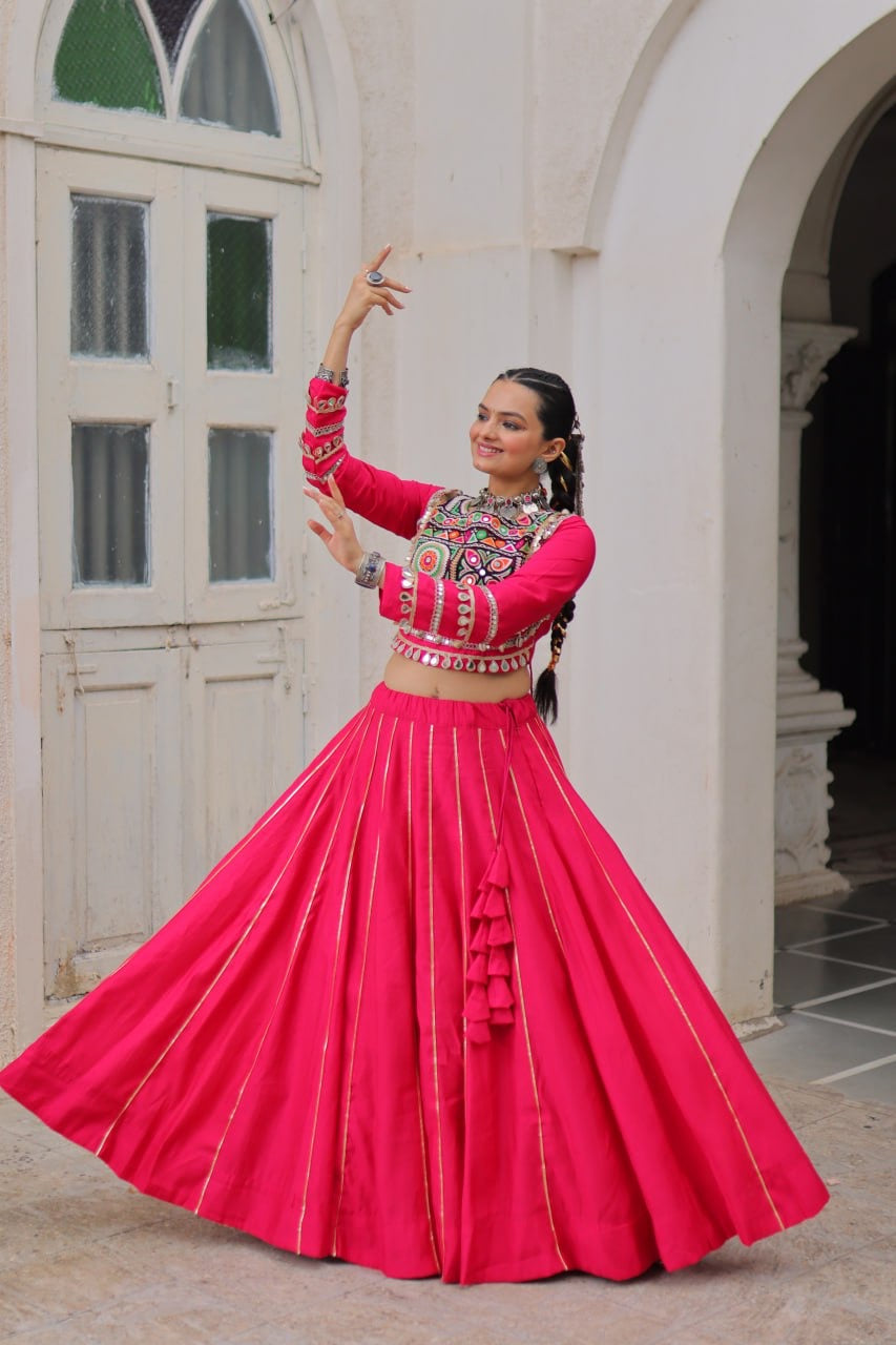 SHIVTRAA’S TOP HIT NAVRATRI LEHENGA CHOLI COLLECTION – 2025 🌟