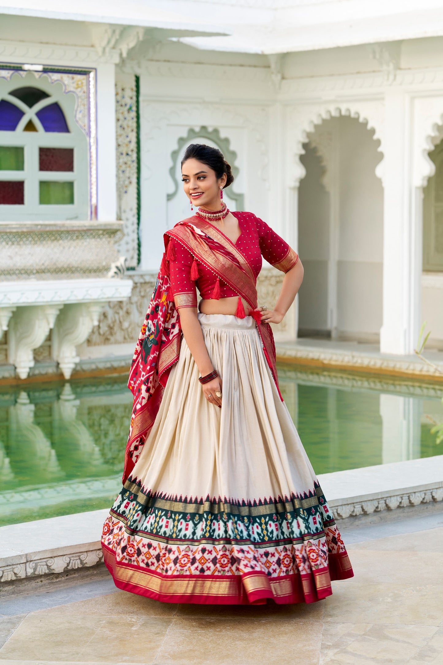 🌷 Shivtraa Lux Presenting Silk Patola Foil Worked Designer Lehenga Choli 🌷