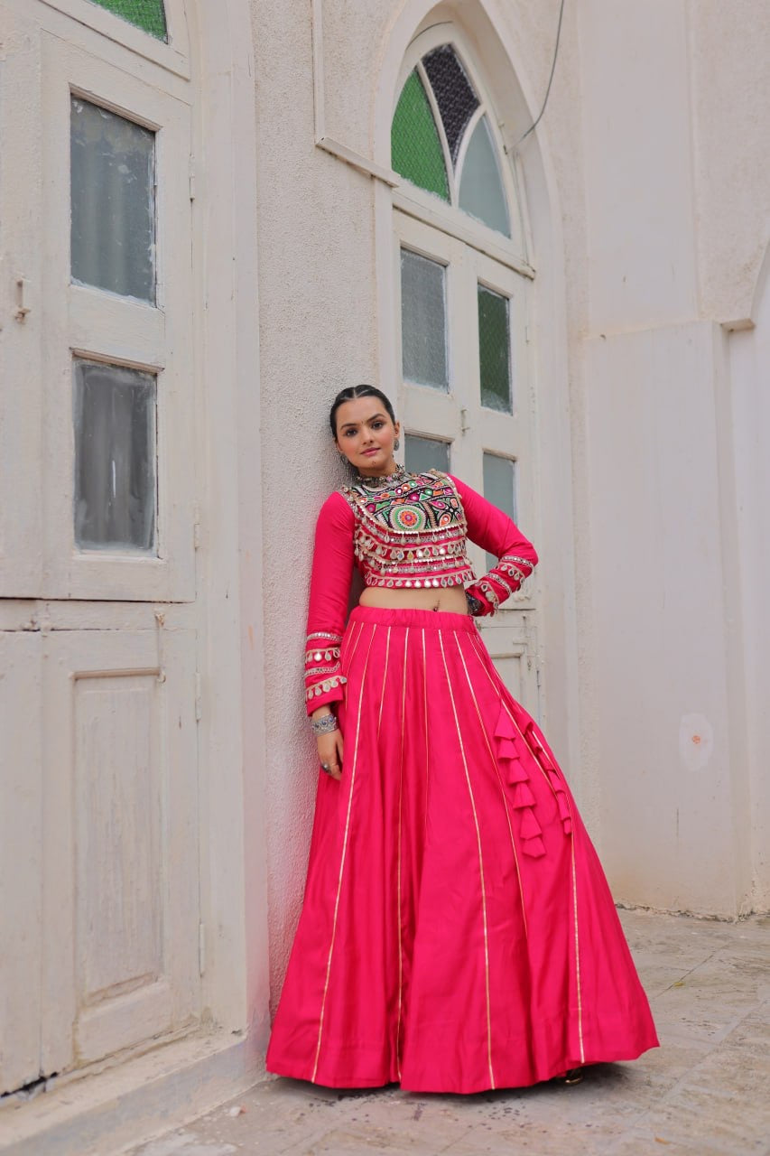 SHIVTRAA’S TOP HIT NAVRATRI LEHENGA CHOLI COLLECTION – 2025 🌟