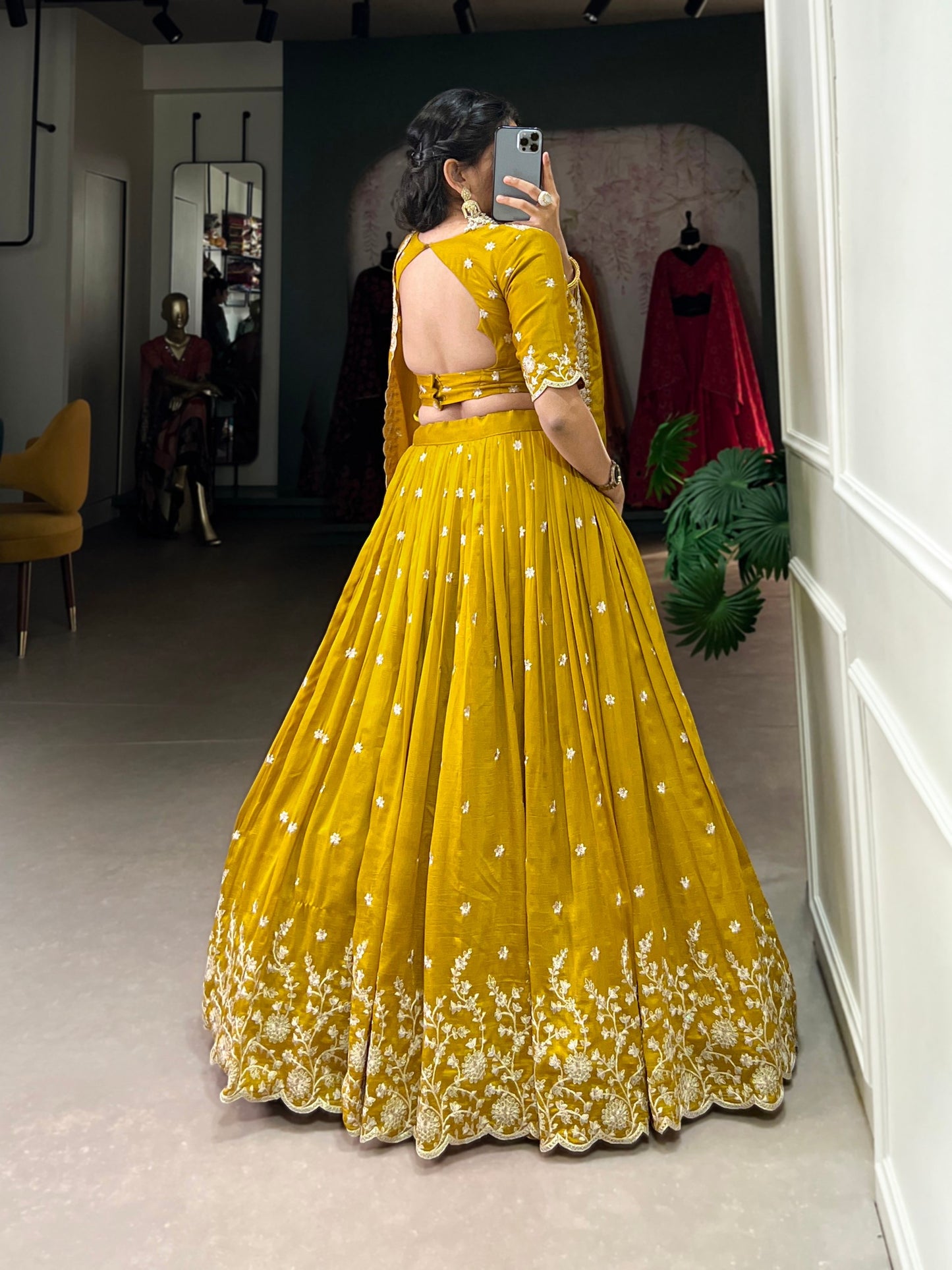 Shivtraa Lux: A Warm Embrace of Mustard and Artistry Designer Outfit