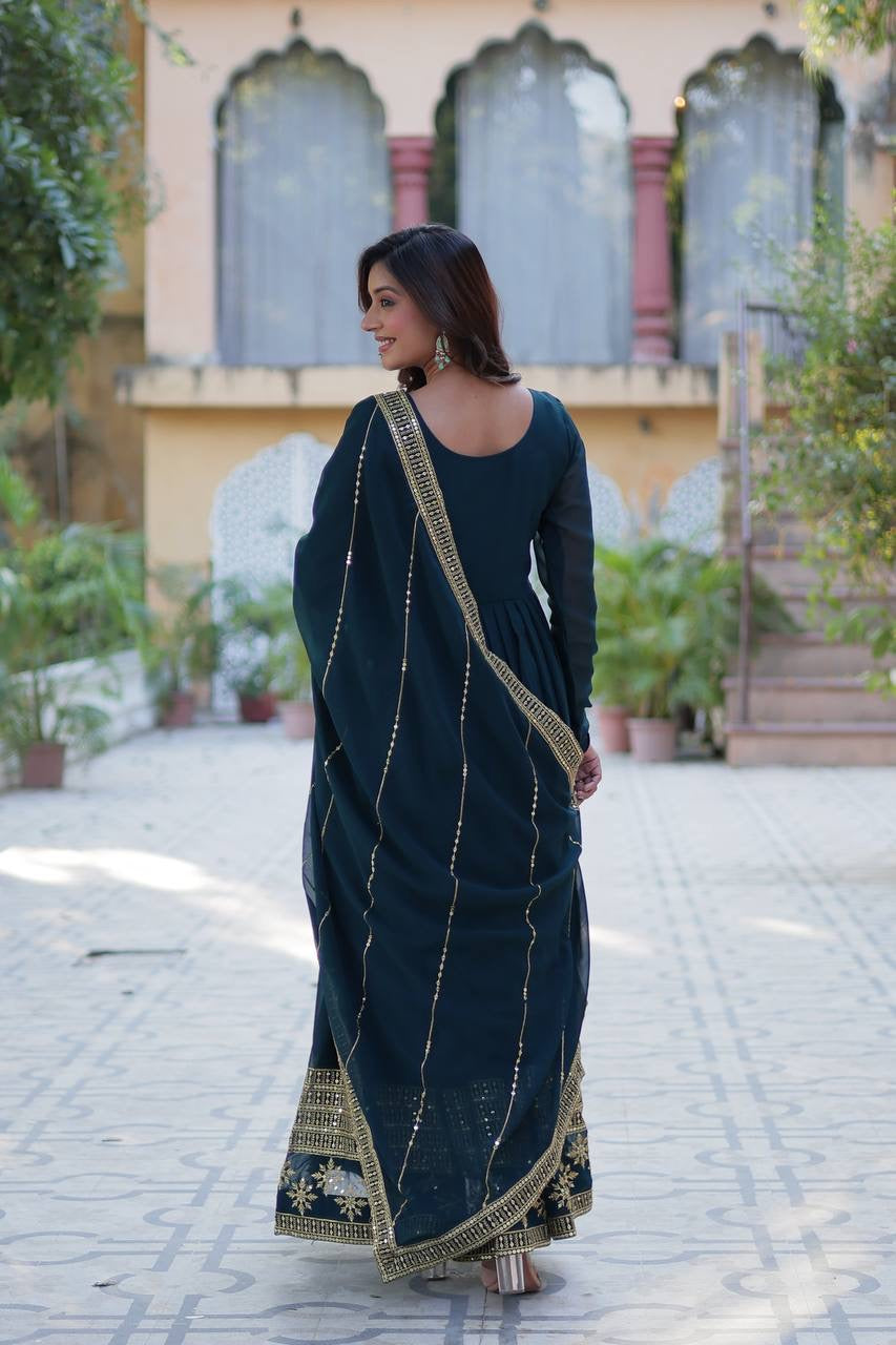 Introducing the Shivtraa Lux Faux Blooming Gown with Dupatta!