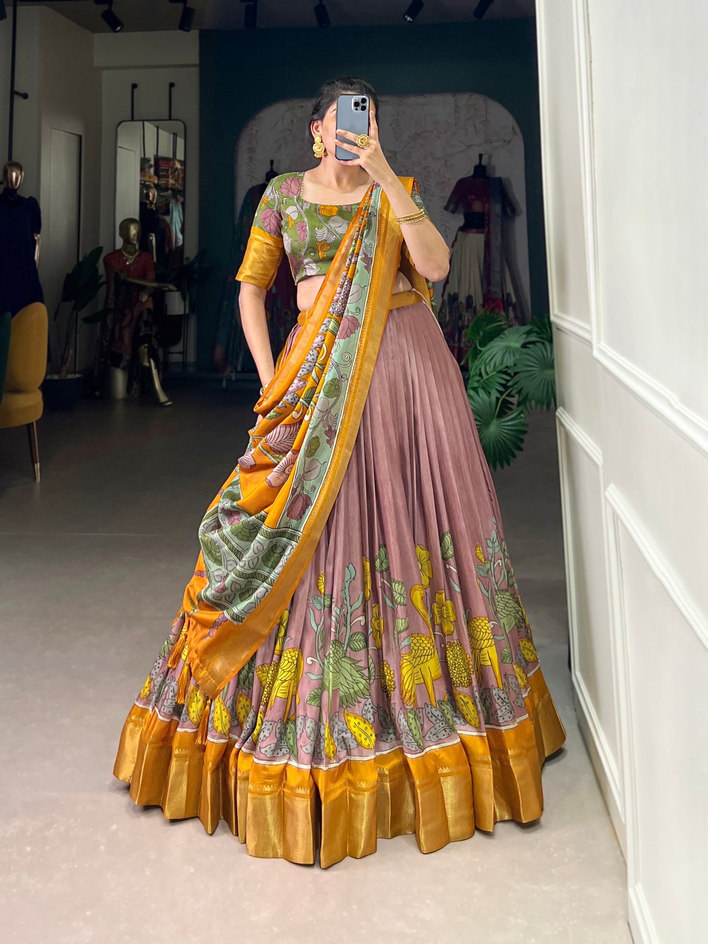 🌷 Shivtraa Lux Designer Art Kalamkari Worked Lehenga Choli 🌷