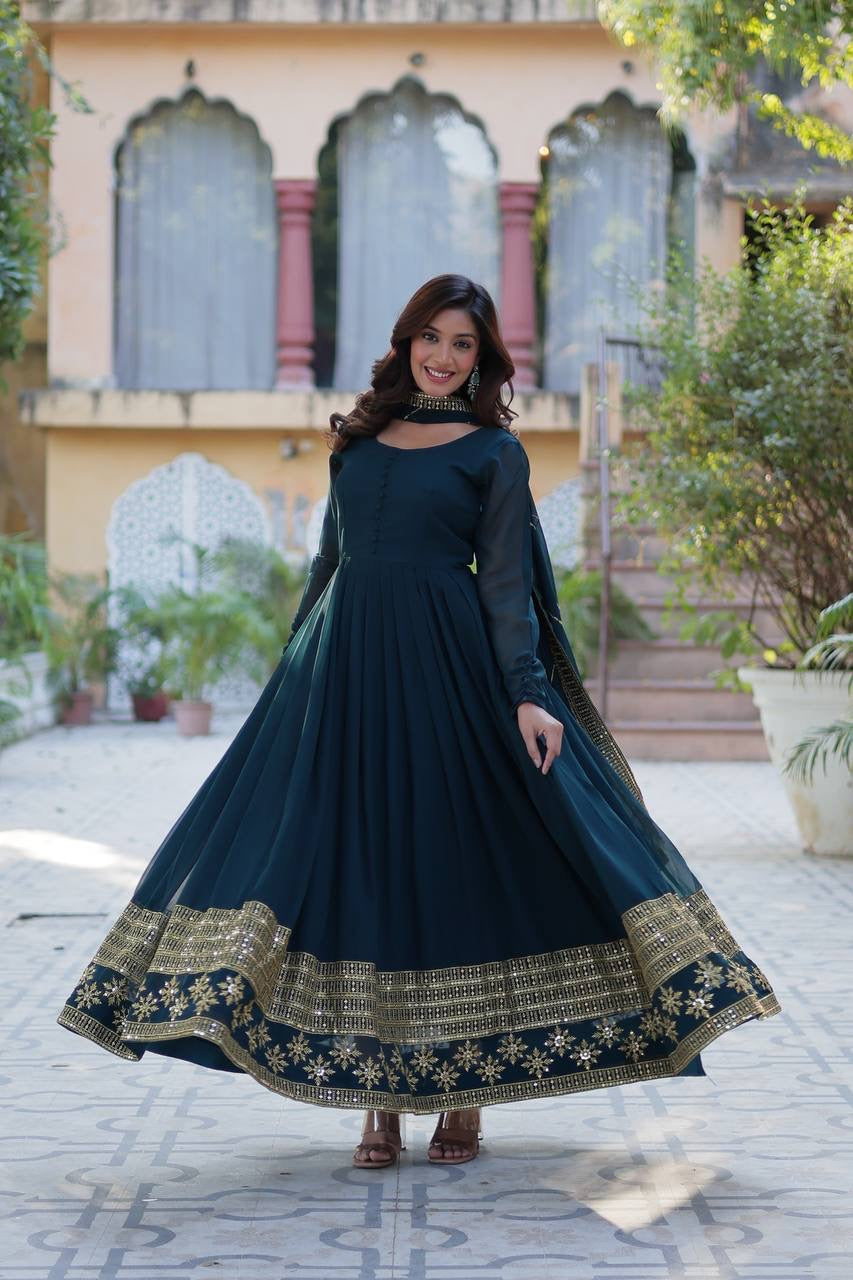 Introducing the Shivtraa Lux Faux Blooming Gown with Dupatta!