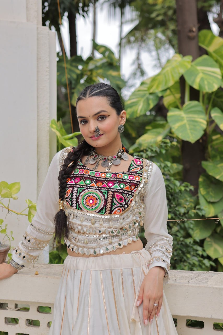 SHIVTRAA’S TOP HIT NAVRATRI LEHENGA CHOLI COLLECTION – 2025 🌟