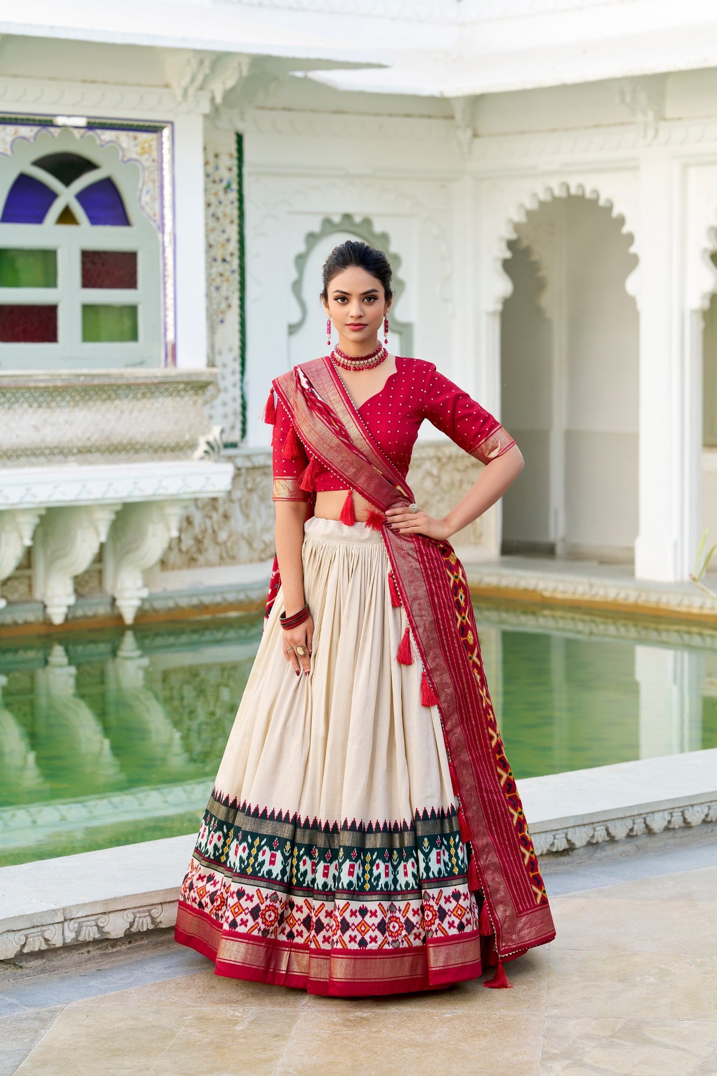 🌷 Shivtraa Lux Presenting Silk Patola Foil Worked Designer Lehenga Choli 🌷